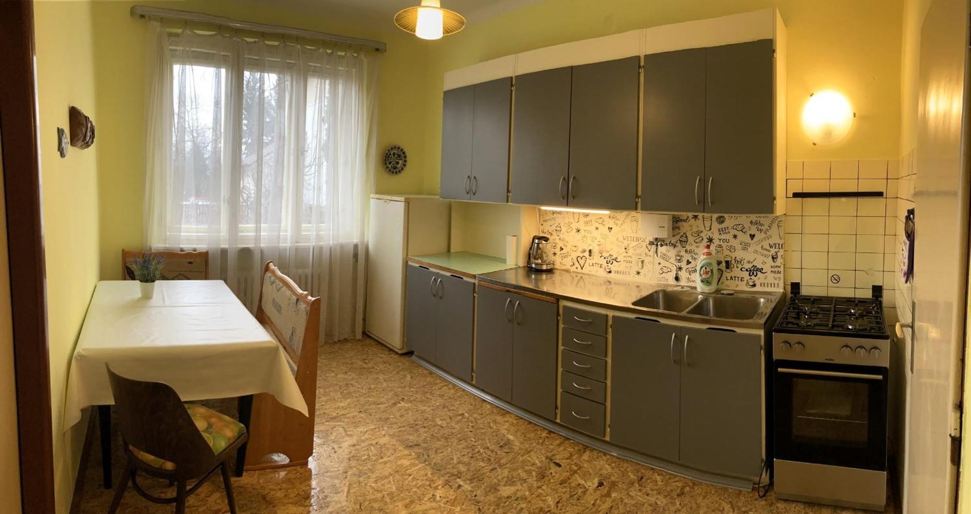 Spacious Apartment - Free Parking! براغ المظهر الخارجي الصورة